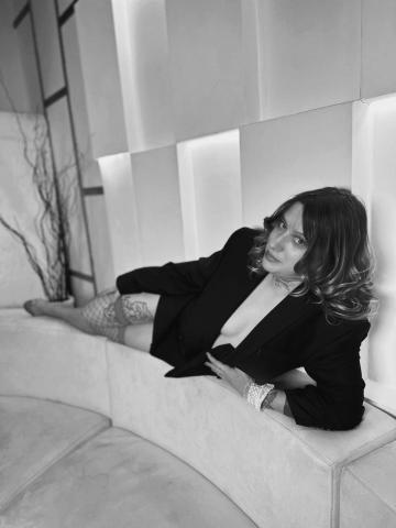 Моника фото 8