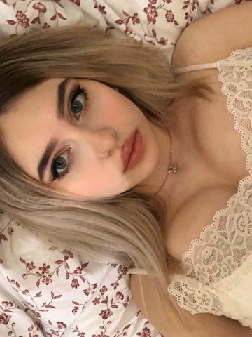 Илона Горячая Секретарша